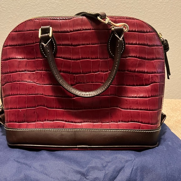 Timeless Dooney and Bourke satchel bag - Picture 3 of 7